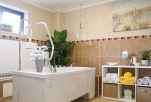 Communal bathroom, Cedar Lodge Care Home, Award-winning respite, nursing and residential care, Frimley Green, Camberley, Surrey. All-inclusive fees and no deposits.