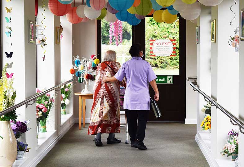 Dementia Care - Holly Lodge - Camberley, Surrey Dementia Care - Holly Lodge - Camberley, Surrey