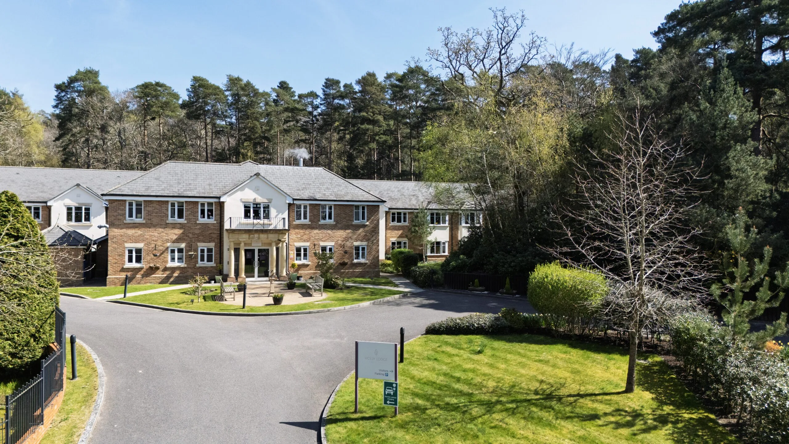 Holly Lodge Care Home Holly Lodge Care Home