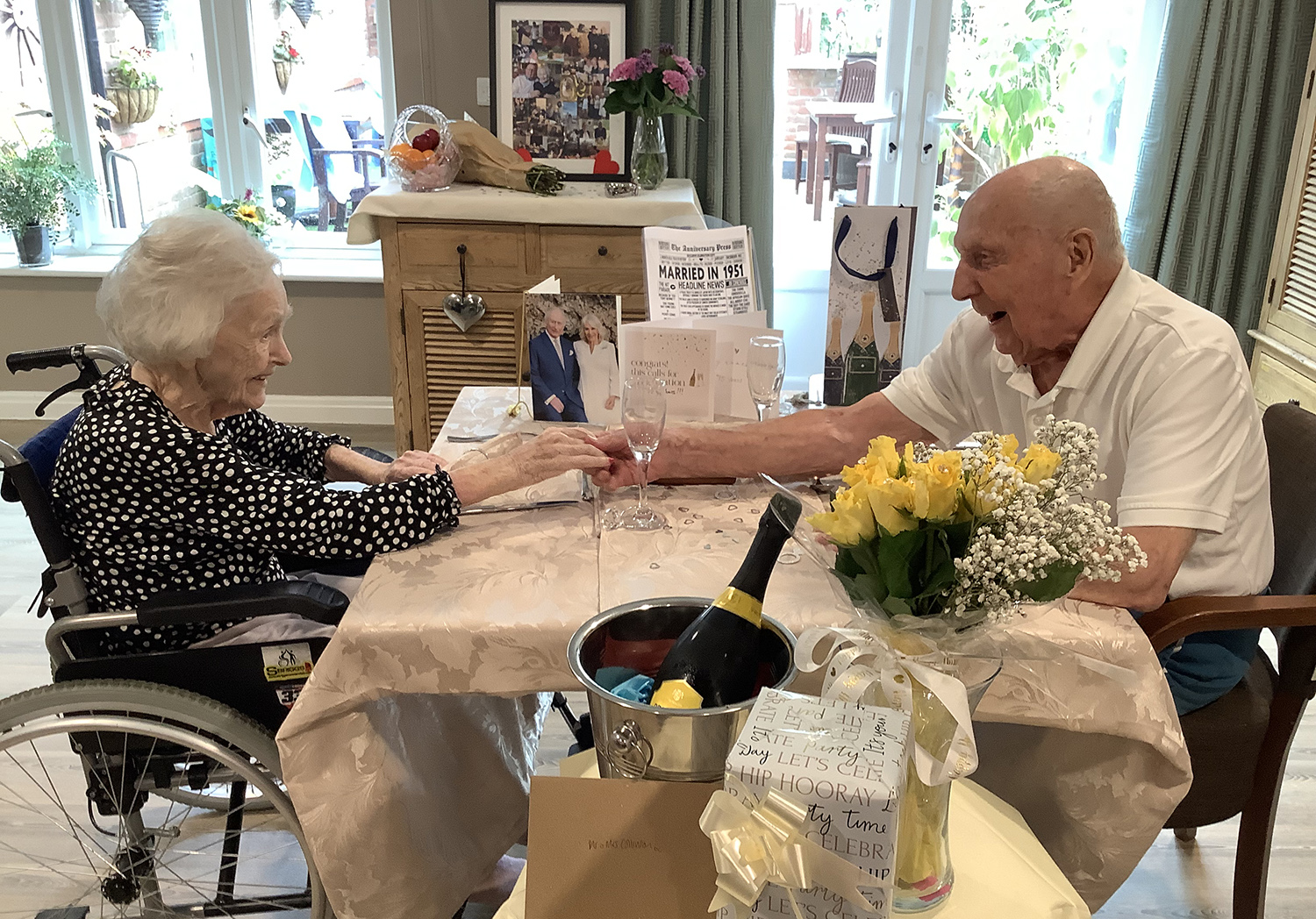Ree & Bryan celebrate 75 year wedding anniversary at Rowan Lodge